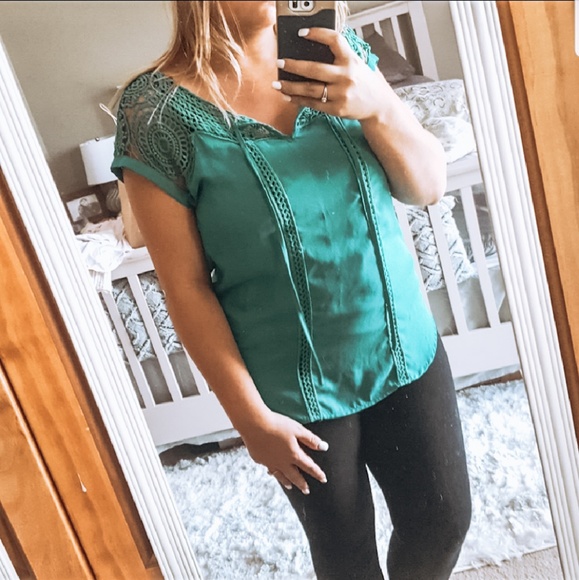 Maurices Tops - Kelly green blouse